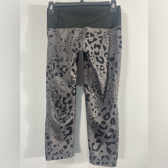 Adidas Climate Black,Grey Leggings, Small, WO pants, yoga, soft, sleek Womens - Picture 2 of 3